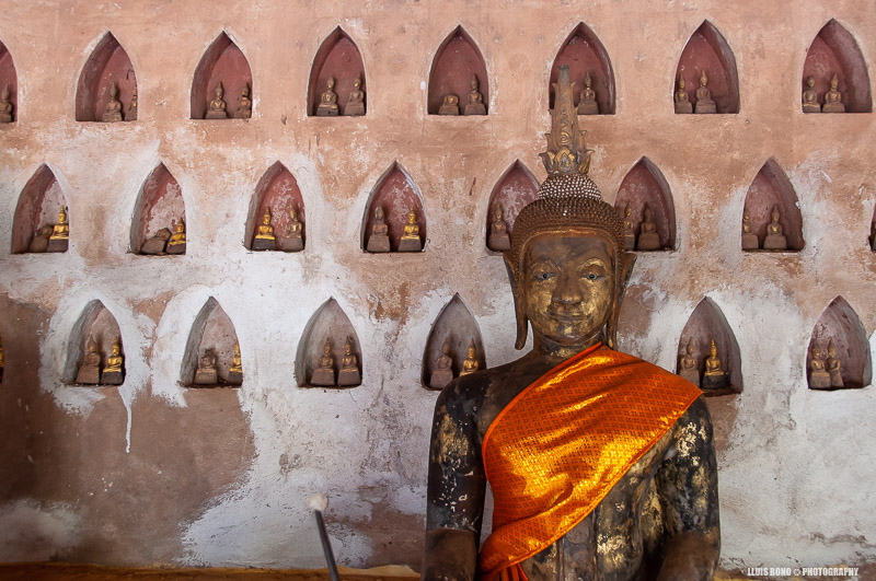 Buda al temple Wat Si Saket de Vientiane